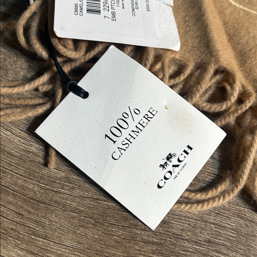 Coach CB685 100% Cashmere Embroidered Patch Logo Scarf - Picture 3 of 9